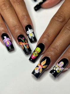 Simple Acrylic Nails, Flowers Black, Nails Only, Hot Nails, Minimalist Nails, Unique Nails, Fire Nails, Funky Nails, Pretty Acrylic Nails