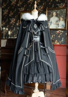 Ravenclaw Cloak, Iris Aesthetic, Cloak Outfit, Conner Kent, Fest Outfits, Witch Outfit, Kawaii Fashion Outfits