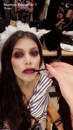 Killer Bride Makeup, Zombie Bride Makeup, Dead Bride Costume, Punk Goth Fashion, Kourtney Kardashian Barker, Halloween Bride Costumes, Badass Halloween Costumes, Dead Bride, Halloween Bride