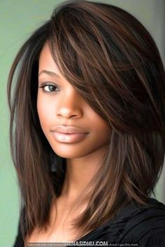 Short Hairstyle Women Ideas - Feathered Layered Hairstyles - 2025 Hair Trends For Women