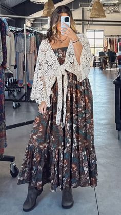 Mid Size Boho Fashion, Midsize Boho Outfits, Midsize Fashion Fall, Floral Dress Outfit, Fall Thrift, Floral Dress Outfits, Plus Size Inspiration, Thrift Inspo, Midsize Outfits