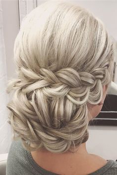 Overwhelming Boho Wedding Hairstyles ❤ See more: http://www.weddingforward.com/boho-wedding-hairstyles/ #weddings #weddinghairstyles Boho Wedding Hairstyles, Hairstyle Bridesmaid, Strapless Dress Hairstyles, Bridal Hair Half Up, Wedding Haircut, Bohemian Wedding Hair, Boho Wedding Hair, Bridal Hair Updo