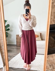 Flowy Feminine Style, Conservative Mom Outfits, Modest Feminine Aesthetic, Non Jean Outfits, Cozy Church Outfit, Modest Feminine Outfits Casual, Modest Dressy Outfits, Romantic Kibbe Outfit, Trad Wife Outfit