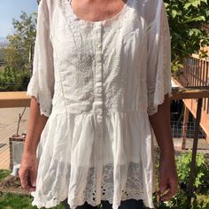 Brand New With Tags From Sundance! White Lace Top "Isabella" Size Large. Lace Tunic Tops, Layering Tank Tops, Lace Silk, Chambray Top, Lace Tunic, White Lace Top, Peasant Style, Purple Shirt, Silk Tank