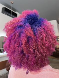 Colorful 4c Hair, Punky Colour Hair Dye, Hot Pink And Blue Hair, Color Afro Hair, Afro Colored Hair, Hot Roots Hair Color, Pink 4c Hair, Pink Afro Hair, Crazy Hair Color Ideas