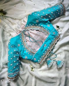 Boat Neck Blouse Magam Designs, Marriage Blouse Back Neck Designs, Latest Model Maggam Work Blouse Designs, Blouse Designs Latest Works, Maggam Work Blouse Back Designs, Bridal Neck Blouse Designs, Pattu Blue Blouse Work Designs, Pattu Blouse Works, Maggam Embroidery Blouse Designs