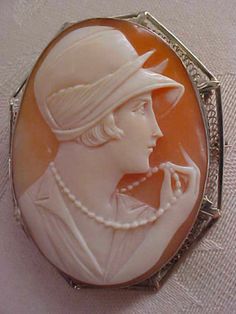 Flapper Portrait, Antique Trinkets, Vintage Cameo Jewelry, Intaglio Jewelry, Flapper Girls, Chunky Jewellery, Modern Millie