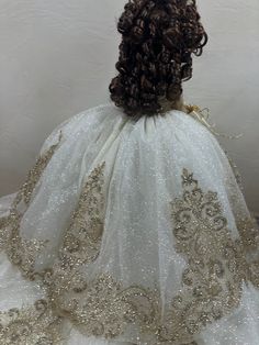 Perfect for any quinceañera celebration, this 22" tall ceramic doll is the ideal decoration piece. With its stunning custom dress, it will add a touch of elegance to any celebration. Made with high-quality materials, it is a beautiful and durable addition to any collection. Decoration Piece, Celebrities