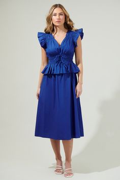 When the season calls for fun and classic, you need a dress like the Sam Smocked Midi Dress! It features a V-neckline, a blousy bodice with smocked waist that can adjusted with the waist tie, and sleeveless ruffles sides. Maxi skirt ends. Wear it with gold jewelry and matching heels!- V-neck- Smocked- Waist string- Lined- Comes 2 colorsSize + Fit - Model is 5'8" and wearing size XS- Measurements taken from size S - Chest: 12 1/4"- Length: 46 1/2" Fabric Self:100% Cotton Lining:97% Polyester 3% S Navy Midi Dress, Waist Tie, Ruffles, Smocking, Bodice, Maxi Skirt, Fitness Models, Midi Dress, V Neck