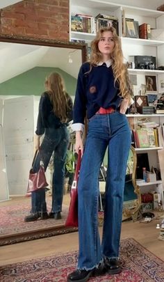 Big Hips Outfit, Alternative Fall Fashion, Wardrobe Corner, Brown Jeans Outfit, 70s Inspired Outfits, Corporate Baddie, Outfits 70s, 70s Outfits, Deep Winter