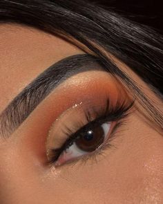 Burnt Orange Makeup, Orange Makeup, Makijaż Smokey Eye, Makeup Eye Looks, Creative Eye Makeup, Makeup Hacks, Models Makeup, Baddie Makeup