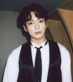 Polaroid Now, Peinados Fáciles Para Cabello Corto, Now And Then, Bts Funny, Bts Jungkook, Jeon Jungkook, Bangtan Boys