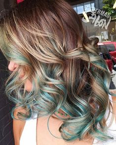 Teal Hair Highlights, Honey Ideas, Teal Highlights, Hair Colorful, Teal Hair, Turquoise Hair, Balayage Ombre, Aesthetic Light, Hair Medium