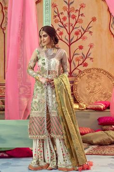 Off White Nikah Bridal Dress By Saira Shakira.Dress Based On Open Shirt And Sharara.Work Embellished With Tilla Threads Embroidery Sequance Pearls & Crystal Work. Red Shalwar Kameez, Pakistani Mehndi Dress, Saira Shakira, Mehndi Dresses, Pakistani Formal Dresses, Nikkah Dress, White Indian Wedding, Open Shirt, Salwar Kamiz