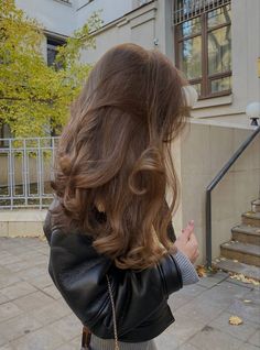 Old Money Brown Hair Color, Light Mocha Hair, Light Brown Hair With Layers, Macchiato Hair, Brunette Hair Light, Milky Brown Hair, Maple Brown Hair, Natural Brunette Hair, Warm Light Brown Hair