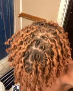 Honey Blonde Dreads Men, Ginger Locs Men, Ginger Dreads Men, Dreads Men, Boys Dyed Hair, Twist Hair Men, Dyed Locs