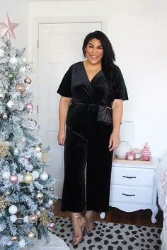 Christmas Outfit Curvy, Holiday Party Outfit Plus Size, Jollywood Nights, Midsize Winter, Holiday Party Outfit Work, Chubby Girl Outfits, Mid Size Outfits, Midsize Outfit, Casual Holiday Outfits