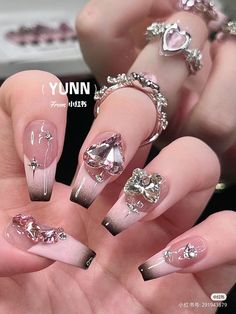 Nail With Design, Short Fake Nails, Coffin Press On Nails, Party Nails, Soft Nails, Crystal Nails, Stick On Nails, Rhinestone Designs