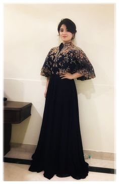 Black Dress Classy Indian, Black Dress For Wedding Pakistani, Black Partywear Dress, Zaira Wasim, Simple Saree Designs, Wedding Dress Bustle, Shrug For Dresses, Velvet Dress Designs, Desi Fashion Casual