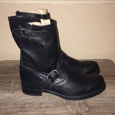 New Frye Veronica Short Boot Leather Buckle Frye Veronica Combat Boots Outfit, Frye Veronica Short Boots Outfit, Frye Veronica Short, Frye Boots Belk, Frye Veronica, Frye Harness Boots, Frye Shoes, Moto Boots, Leather Buckle