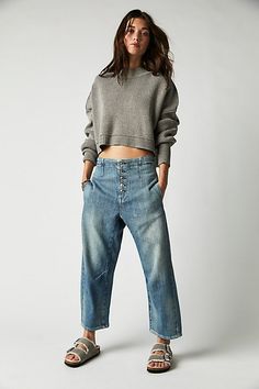 Washed Cropped Jeans For Everyday Fall Wear, Everyday Washed Cropped Jeans For Fall, Fall Cropped Washed Jeans For Everyday, Relaxed Fit Cropped Tapered Jeans For Streetwear, Casual Relaxed Fit Cropped Jeans With Button Closure, Oversized Straight Leg Jeans For Workwear, Relaxed Fit Cropped Jeans With Tapered Leg For Streetwear, Versatile Baggy Jeans For Fall, Baggy Jeans For Everyday Fall Wear