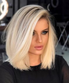 Straight Bob With Side Part, Lob Haircut Side Part Straight, Lob Haircut With Layers Side Swept Bangs, Long Bob Hairstyles For Thick Hair Bangs, Polished Hairstyles Classy, Side Swept Lob, Lob Haircut With Side Bangs, Blonde Hair Cuts Short, Side Part Blonde Bob