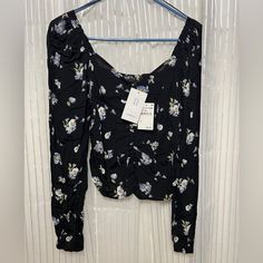 “Sophie Rue” Floral Crop Top Size Large With Long Sleeves. Top Is New With Tags Please See Pictures. Pit: (19.5) Stretch Waistband Crop Top (Short) Adjustable Stretch #Srct Black Ruched Blouse For Summer, Stretch Black Printed Blouse, Black Stretch Printed Blouse, Fitted Black Floral Print Tops, Black Ruched Blouse For Spring, Stretch Floral Print Tops For Night Out, Fitted Black Top For Brunch, Sleeves Top, Floral Crop Tops