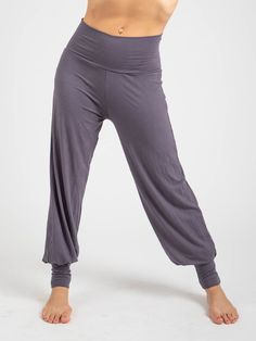 Our jersey jogger style sweat pants are so comfy you won't want to take them off. Ideal for layering, they're stretchy and have a loose relaxed fit. The waistband can be worn up or down depending on how it feels best. Perfect for travel, yoga or just lounging at home. Style Sweatpants, Balloon Pants, Harem Pant, Home Colors, Ankle Length Leggings, Tiered Ruffle Skirt, Gathered Dress, Lycra Fabric, Textured Dress