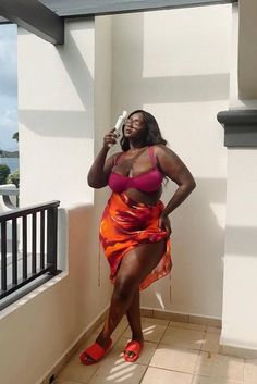 Maldives Outfit Ideas Plus Size, Miami Beach Outfits Plus Size, Vacation Plus Size Outfits Summer, Summer Outfits Plus Size Beach, Plus Size Vacation Poses, Plus Size Island Vacation Outfits, Plus Size Mexico Vacation Outfits, Plus Size Vacation Outfits Black Women, Miami Outfits Plus Size