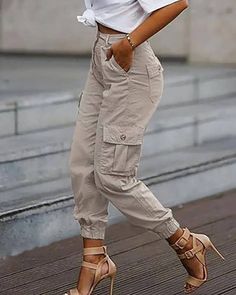 High waist cargo pants with pocket Product Description material Polyester pattern Plain style Casual decoration Pocket clothLength Long packageInclude 1*Pants occasion Daily season Fall,Pre-Fall fitType Regular type Cargo Pants Size Chart khaki inch / cm S M L XL 2XL 3XL hip 37.8 / 96.0 39.4 / 100.1 40.9 / 103.9 42.5 / 108.0 44.1 / 112.0 45.7 / 116.1 top length 38.2 / 97.0 38.6 / 98.0 39.0 / 99.1 39.4 / 100.1 39.8 / 101.1 40.2 / 102.1 bottom waist 26.8 / 68.1 28.3 / 71.9 29.9 / 75.9 31.5 / 80.0 Look Hippie Chic, Paperbag Hose, Khaki Pants Women, Casual Cargo Pants, Pockets Design, Women Cargos, Cargo Pants Women, Trend Fashion, Women Pants Casual