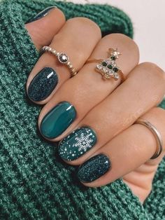 Travel Nail Ideas, Trendy Nail Art Winter, Winter Gel Nails, Snow Nails, Winter Nails Acrylic, Snowflake Nails, Cute Gel Nails