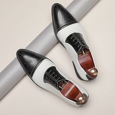 Category:Oxfords; Upper Materials:Synthetic leather; Embellishment:Splicing; Season:Spring,Fall; Gender:Men's; Size Suggestion:standard size, select your usual size; Activity:Walking; Toe Shape:Round Toe; Style:Casual; Boot Shaft:Booties / Ankle Boots; Outsole Materials:Rubber; Occasion:Daily,Retirement / Graduation,Office  Career,Party  Evening; Closure Type:Lace-up; Function:Comfortable; Pattern:Solid Colored; Listing Date:12/04/2023; 2024 Trends:Retro,Formal Shoes,Plus Size; Size chart date source:Provided by Supplier. White Pointed Toe Oxfords For Business, Formal Faux Leather Oxfords With Flat Heel, White Round Toe Oxfords For Party, White Pointed Toe Oxfords For Office, White Pointed Toe Dress Shoes For Office, White Pointed Toe Oxfords For Party, White Pointed Toe Lace-up Shoes For Work, White Pointed Toe Leather Shoes For Party, Spring Formal Faux Leather Oxfords