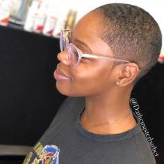 Black Women Shaved Head, Women Shaved Head, Bald Hairstyles, Future Hairstyles, Black Women Short Hairstyles, Short Hair Designs, Chic Natural, Natural Hair Transitioning, Shaved Hair Designs