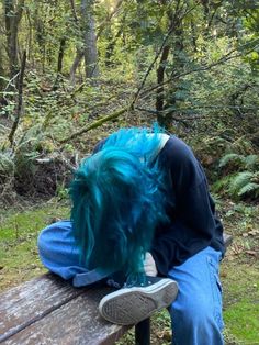 Short Wavy Blue Hair, Blonde And Blue Split Dye, Blue Grunge Hair, Blue Haired Girl Aesthetic, Oc With Blue Hair, Sally Face Hair, Sal Fisher Aesthetic, Teal Hair Aesthetic, Blue Hair Girl Aesthetic