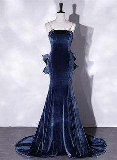 Green Dress Aesthetic Formal, Prom Dress Types, Mid Size Prom Dress, Prom Dresses Velvet, Blue Long Prom Dresses, Dresses Velvet, Dark Blue Dress, Floor Length Prom Dresses, Prom Dress Stores