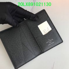 Size: 8cm*11cm It comes with Dust box, Care manual, Tag, and Paper bag. Kirkland Washington, New Handbags, Wellness Design, Paper Bag, Louis Vuitton, Wallet, Things To Come, The Incredibles