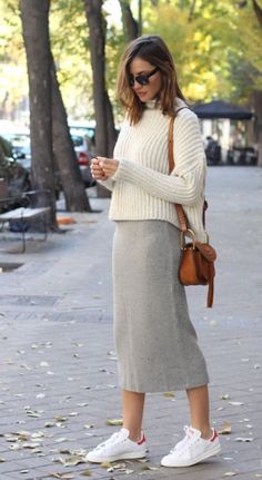 Midi Rok Outfit, Sweater Skirt Outfit, Long Knit Skirt, Knit Skirt Outfit, Rok Midi, Cute Thanksgiving Outfits, Thanksgiving Outfit Women, Look Office, Skirt Outfits Fall