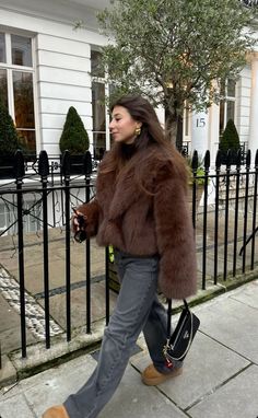 @jessica.a_castro | london outfit inspo Seattle Outfits, London Outfit, Soho, London, Outfit Inspo, Closet