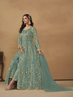 Green Net Anarkali Dress with Heavy Designer Embroidery Work Processing Time : 7 Business Days Work : Heavy Designer Embroidery Work Fabric:Top : Net Bottom : Satin Dupatta : Net Color:Top : Green Bottom : Green Dupatta : Green Net Anarkali Dresses, Net Anarkali, Patiyala Dress, Top Net, Gown Suit, Party Wear Gown, Dress With Embroidery, Saree Gown, Red Lehenga