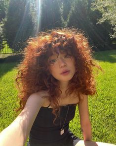 TRENDING ORANGE HAIR COLOR IDEAS FOR GIRLS - color de pelo naranja Soft Red Hair Aesthetic, Curly Dark Ginger Hair, Ginger Curly Hair With Bangs, Copper Red Hair Curly, Dark Orange Curly Hair, Curly Hair Covering Eyes, Red Curly Hair Natural, Curly Red Hair With Bangs, Red Dyed Curly Hair