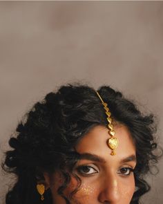 Indian Goddess Aesthetic, Ethnic Poses, Ix Chel, Fantasy Hairstyles, Aesthetic Goddess, Character Notes, South Asian Jewelry, Gold Make Up, Cultural Fashion