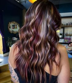 Astonishing Multidimensional Highlights Dimensional Hair Color, Dramatic Hair, Brunette Hair With Highlights, Red Highlights, Pretty Hair Color, Y2k Vibes, Hair Color Highlights, Hair Color And Cut