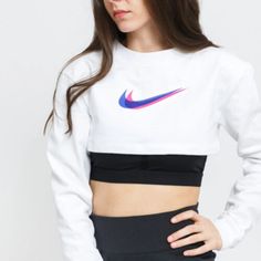 Top Nike Women Sportswear Long Sleeve Crop Top Logo Size Xl Composition 100% Cotton: A Very Soft And Pleasant Material Whose Properties Include Tensile Strength And Elongation At Break. Material Jersey Details Model's Height Is: 165 Cm Model's Size Is: S Size Guide Fit: Cropped Neckline: Round Neck Sleeve: Long Sleeve Details: Print On The Front, Print On The Back Poshmark Ambassador Pet Free Smoke Free Home Buy With Confidence Each Item Packed With Care. Fast Shipping Reasonable Offers Welcome Trendy White Gym Activewear, Trendy White Activewear For Sports, Trendy White Activewear For Training, Casual White Activewear For Training, Sporty Logo Print Sweatshirt For Gym, Logo Print Long Sleeve Activewear For Sports, Long Sleeve Logo Print Activewear For Sports, Nike Casual Gym Sweatshirt, Sporty Gym Sweatshirt With Logo Print