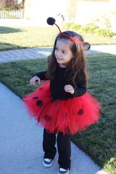 Halloween Tutus, Chanel Diy, Halloween Tutu Costumes, Annual Halloween Party, Halloween Tutu, Girl Bday Party, Black Tutu, Handmade Costumes