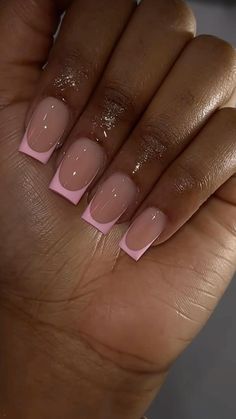 Cute Acrylic Nails French Tip Sparkle, Nail Inspo For 6th Graders, Grade 8 Grad Nails Short, Short Acrylic Nails Regular Polish, Simple Nail Ideas Black Women, Nails For Freshman Year, Back To School Nails For Middle School, Simple Nails On Dark Skin, Nails For 5th Grade Graduation