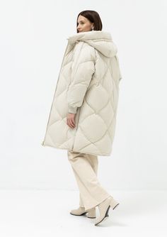 Description: When the cold day hits, you’ll barely even notice. This puffer coat is made to an high-fashion slightly relaxed silhouette and filled with premium lightweight duck down for added warmth. You will be nice and warm, stylish, wrap it up. Product Details: Filling: 90% pure white down, 10% white feather Shell: a luxurious Japanese Stretch Hi-tech fabric with a smooth, soft-to-the-touch finish. It’s designed to protect in unpredictable weather with a wind-resistant finish and durable, mid White Feather, White Feathers, Diamond Quilt, Hooded Coat, Duck Down, Be Nice, Down Coat, Range Of Motion, Knit Cuff