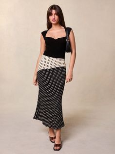 Feminine Work Outfit, Polka Dot Skirt Outfit, Dot Skirt Outfit, Rouje Paris, Polka Dot Midi Skirt, Midi Skirt Outfit, Midi Flare Skirt, Elevated Basics, Polka Dot Skirt