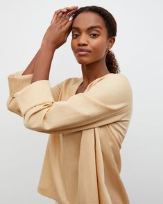 Annette Top - Everyday Twill :: Butter – M.M.LaFleur Virtual Stylist, Work Style, Virtual Fashion, Easy Breezy, Running Tops, High Low Hem, Work Fashion, First Look, High & Low