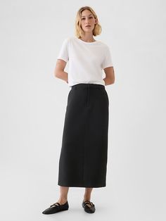 Pencil Midi Skirt Pencil Skirt Black Outfit, Black Suede Midi Skirt, Midi Skirt Mary Janes, Midi Skirt For Petite Women, Capsule Wardrobe Skirts And Dresses Only, Corporate Skirt, Knee Length Skirts Outfits, Pencil Skirt Outfits Winter, Black Pencil Skirt Outfit