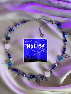 Altes Album Noeasy inspirierte Halskette von Stray Kids Stray Kids Jewelry, Skz Jewelry, Skz Thunderous, Stray Kids Merch, Stray Kids Outfits, Necklace Y2k, Kpop Album, Fake Eye, Kids Bracelets